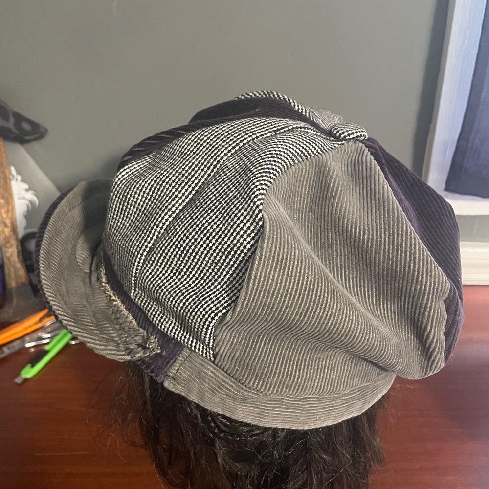Newsboy cap - Picture 2 of 6